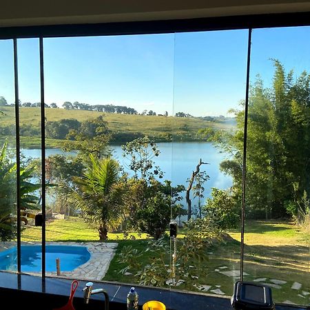 Casa Com Piscina Fundo Pra Represa E Ar Condicionado Casinhabrancadevaranda Ijaci 외부 사진