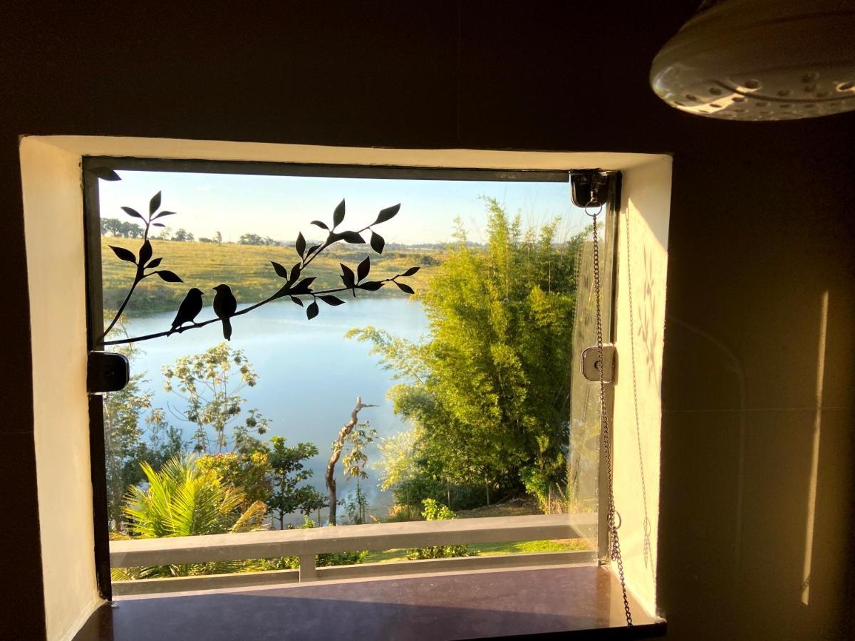 Casa Com Piscina Fundo Pra Represa E Ar Condicionado Casinhabrancadevaranda Ijaci 외부 사진